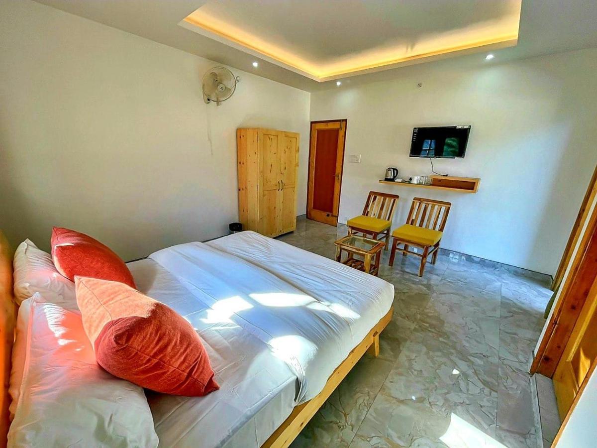The Wild Yak Hotell Mandi Exteriör bild